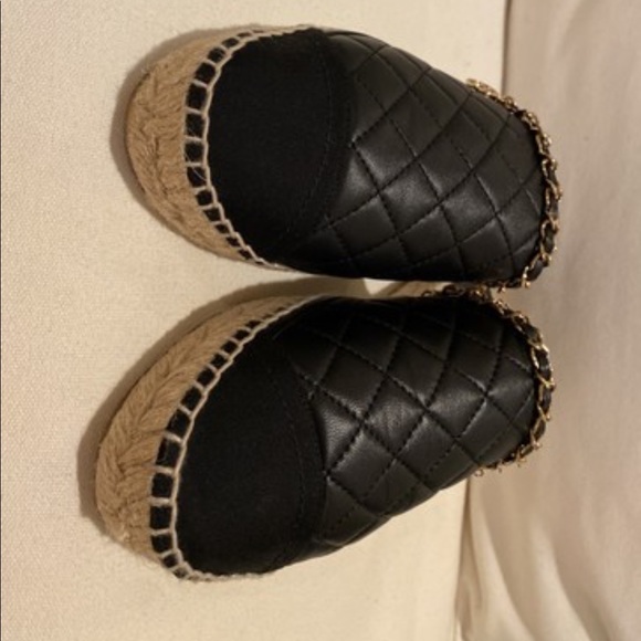 CHANEL Quilted Slides Mules Sandals sz 39 - Picture 3 of 10